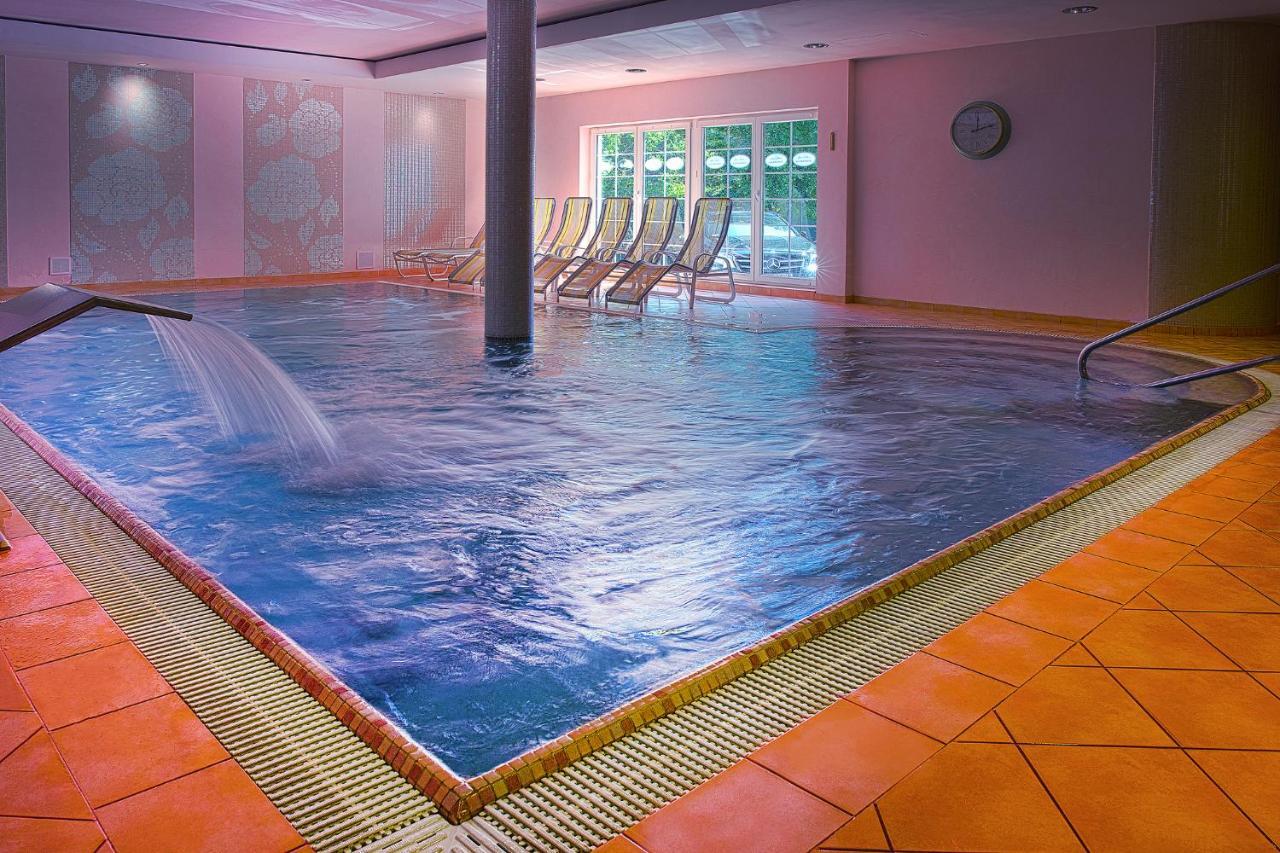 Willa Alexander Resort & Spa - Caloroczny Kryty Basen Mielno  Exterior foto